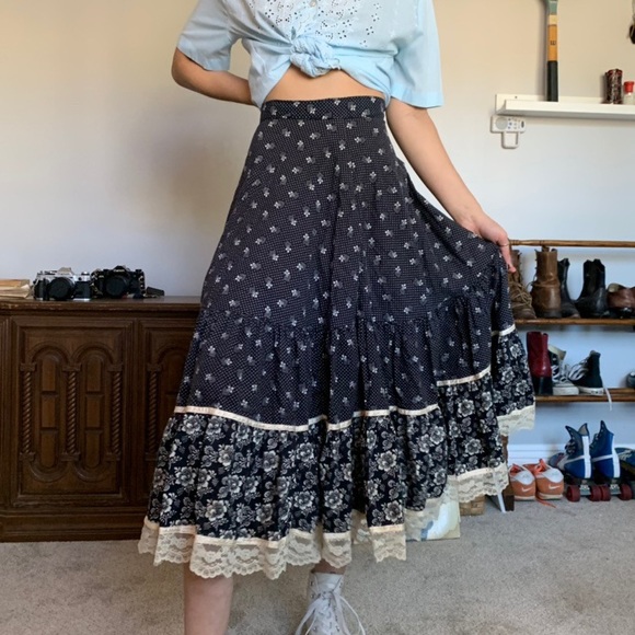 SOLD • vintage gunne sax prairie skirt - Picture 2 of 4